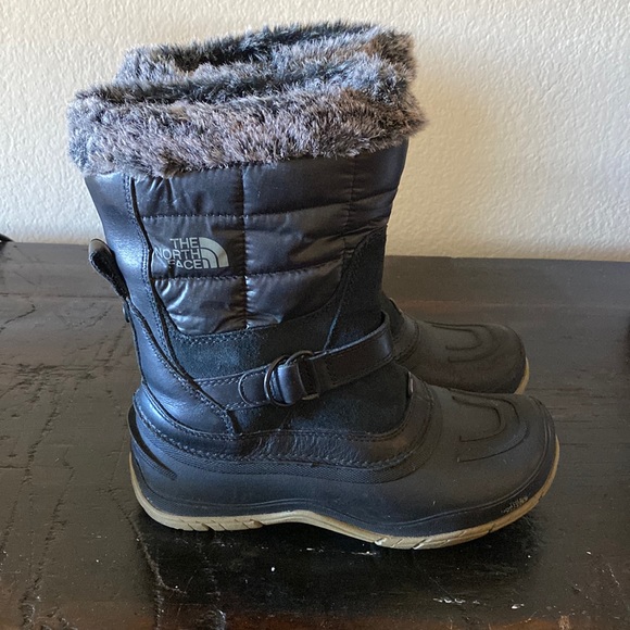The North Face Black Winter Boots - Picture 1 of 7